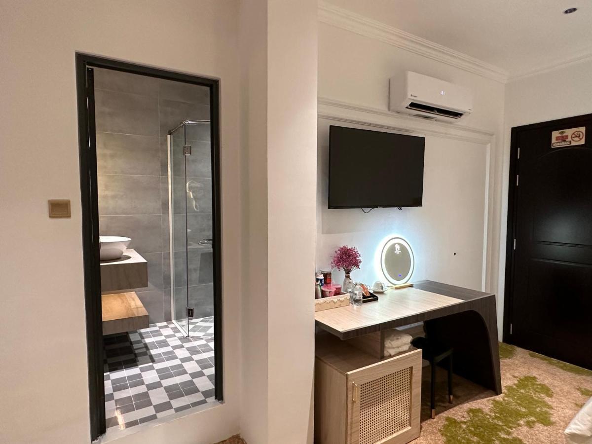 Phuoc Hung 3 Hotel Vĩnh Long Екстериор снимка